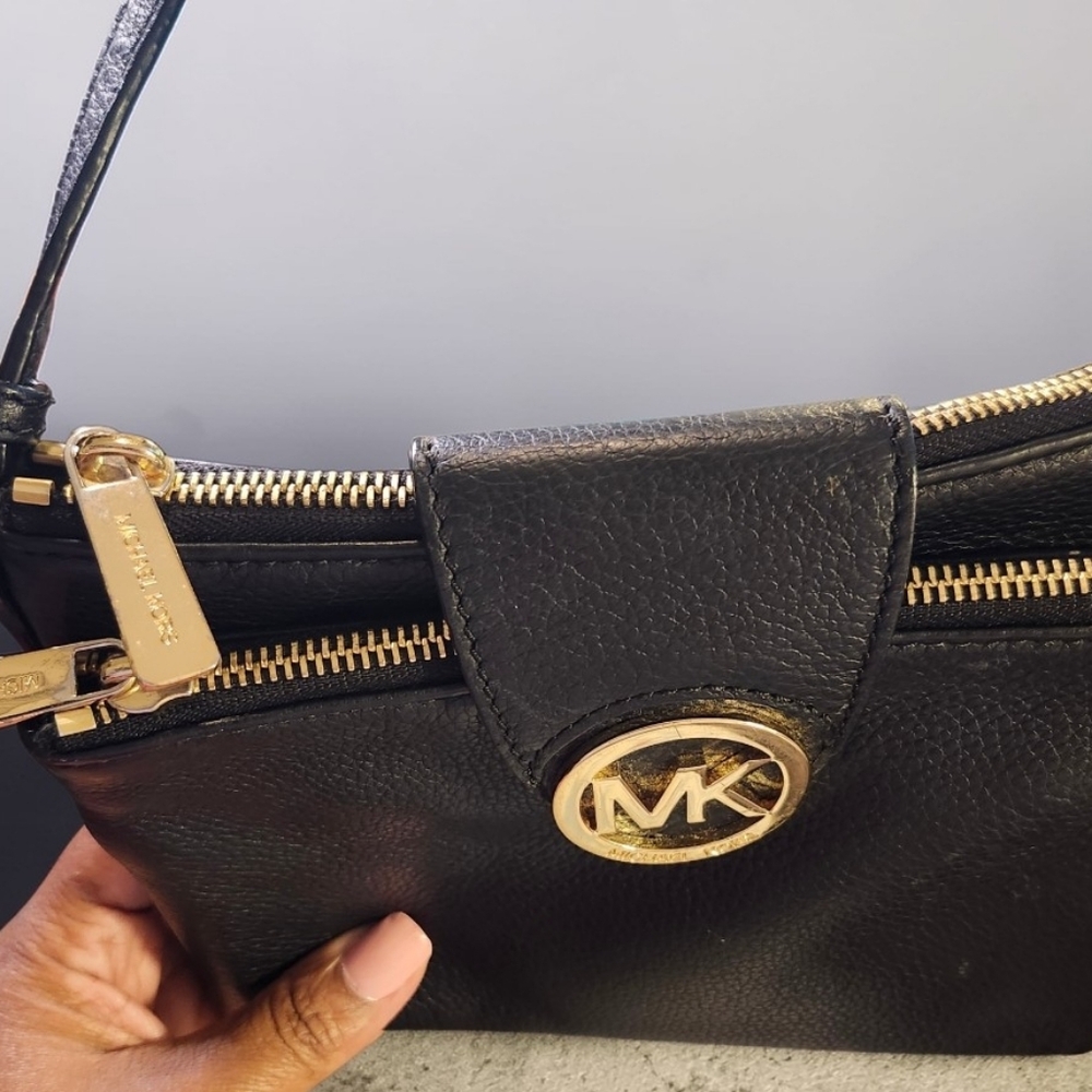 Michael Kors Leather Fulton Crossbody Bag With Gold MK Logo EUC - Picture 6 of 12